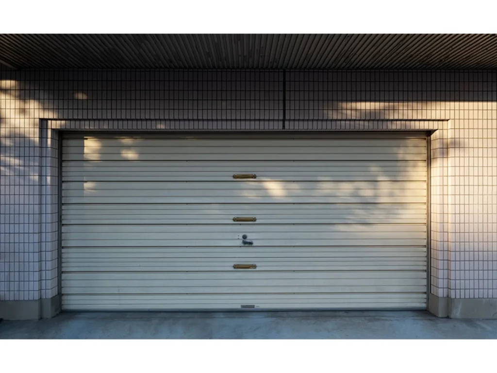 A Guide To Choosing The Right Garage Door Materials For Your Dallas, TX Homes